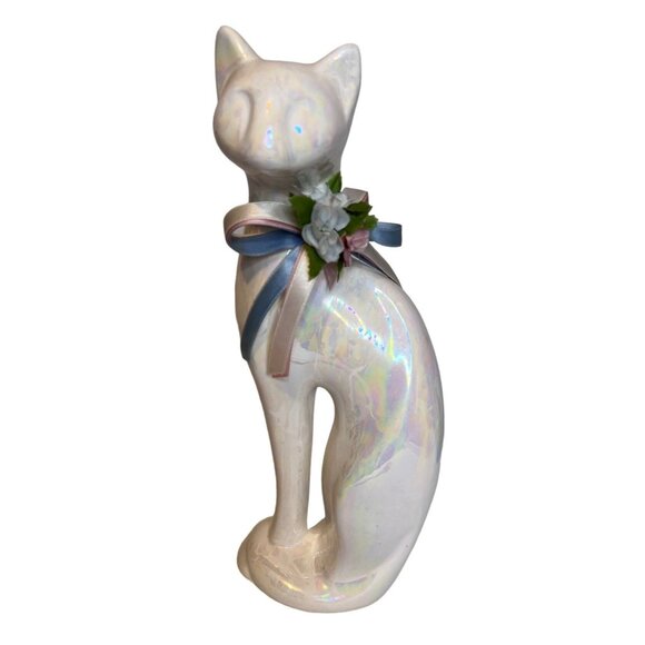 Vintage Ceramic 12" Cat Statue White Iridescent Finish‎ Floral Bow Accent 80s - Picture 1 of 6